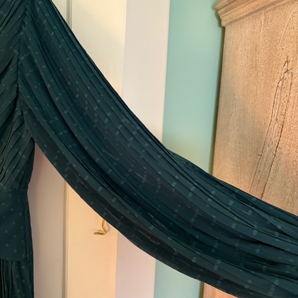 Lovely chiffon dress - Picture 3 of 8